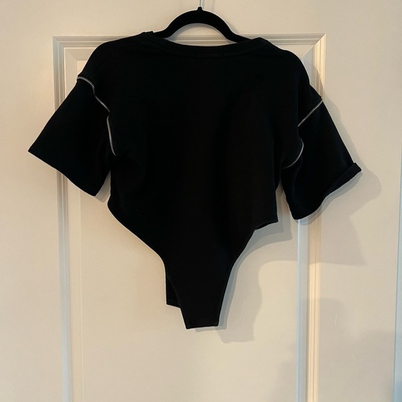 Forever21 Curved‎ Hem Cropped Tee - Picture 6 of 6